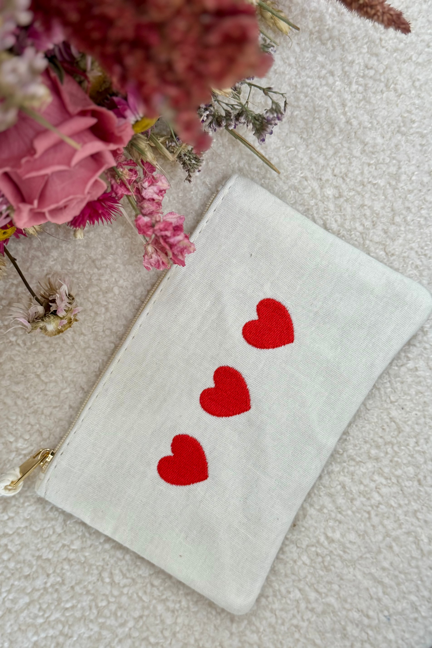 Pochette 3 coeurs blanche
