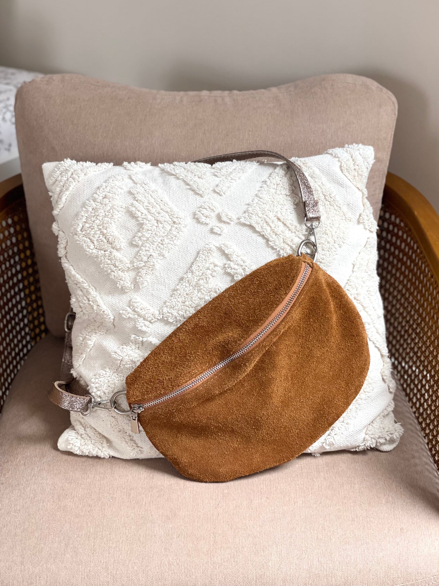 Sac banane en daim camel