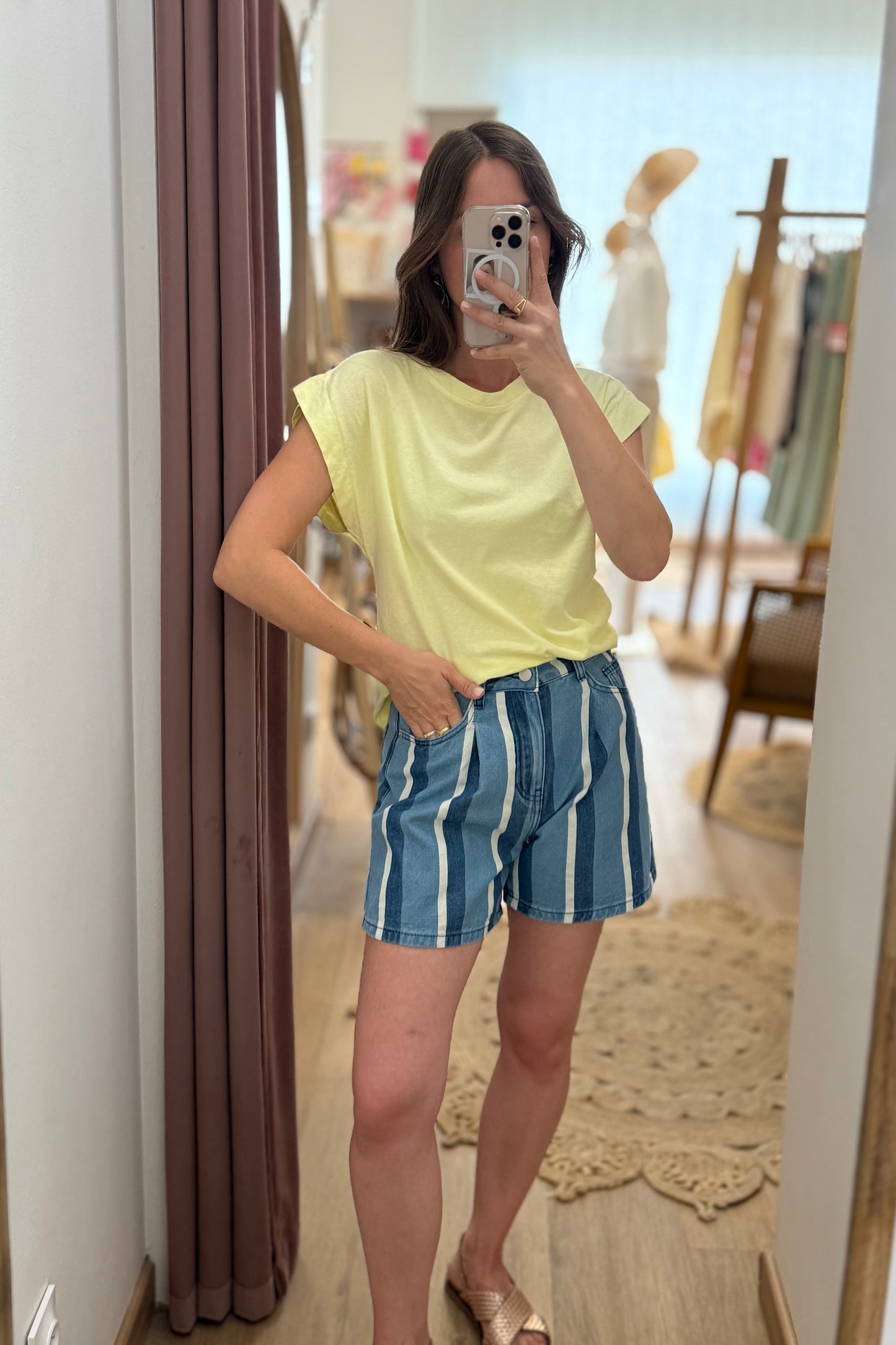 Short Théo