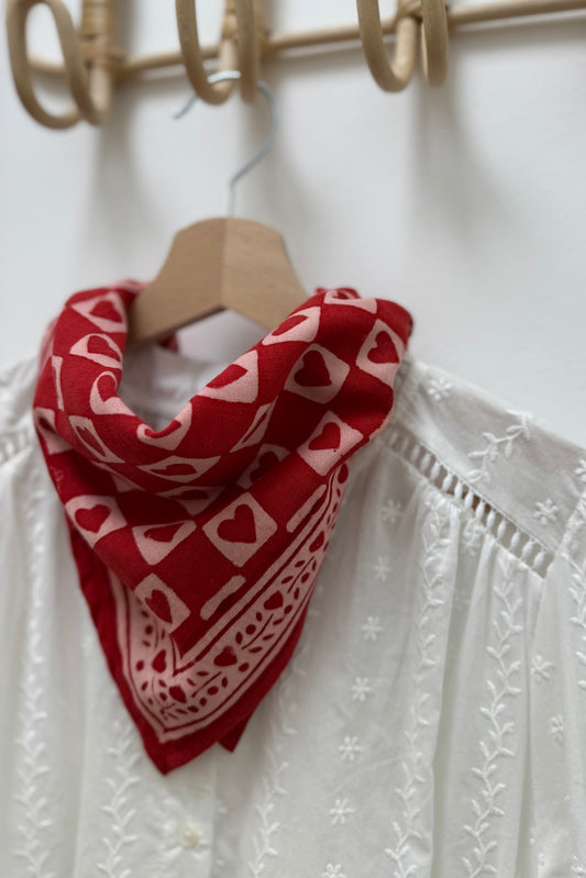 Foulard damier coeur rouge
