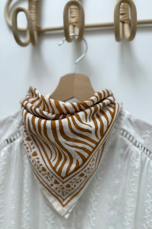 Foulard zébré camel